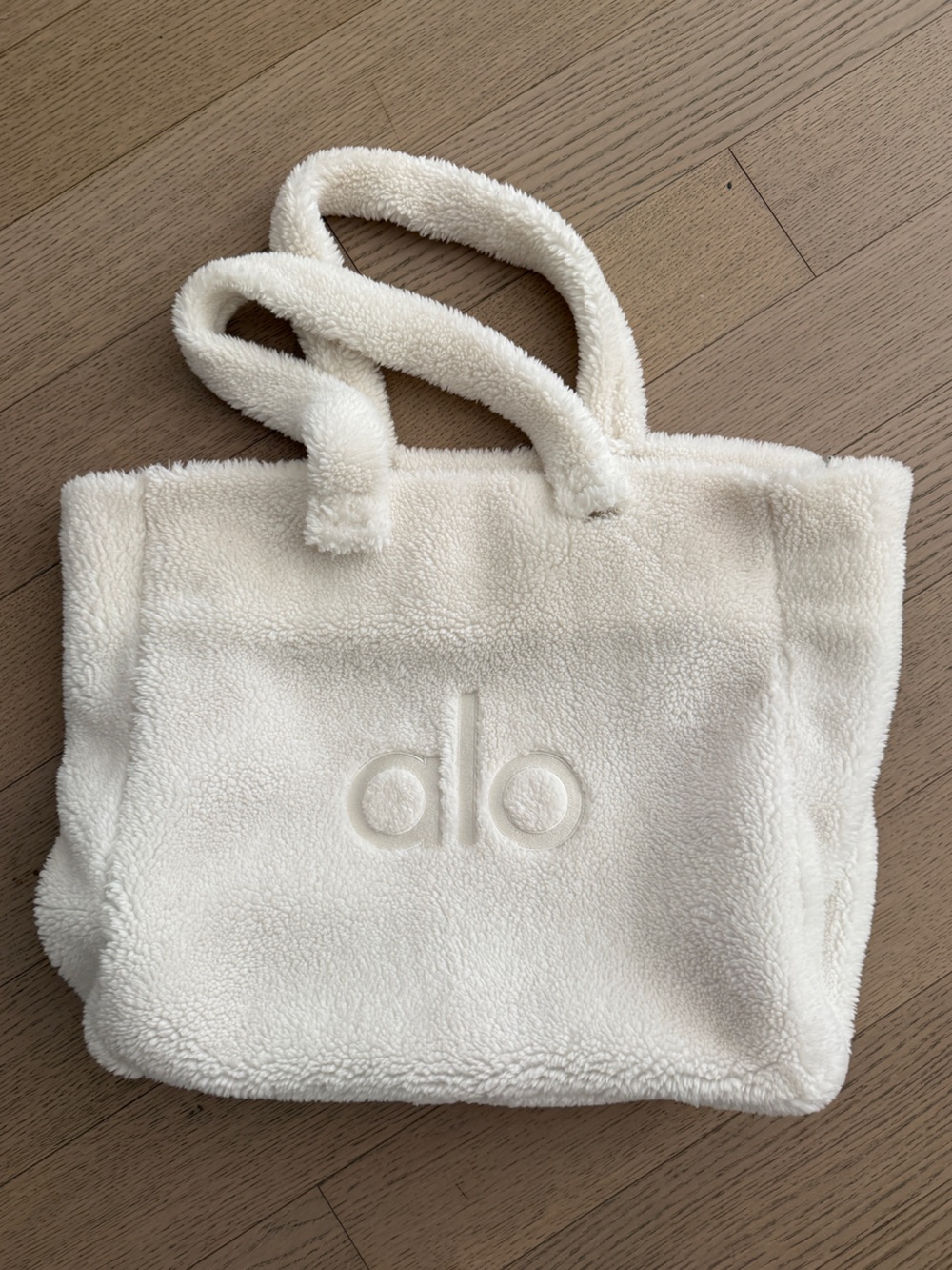 ALO WHITE SHERPA BAG